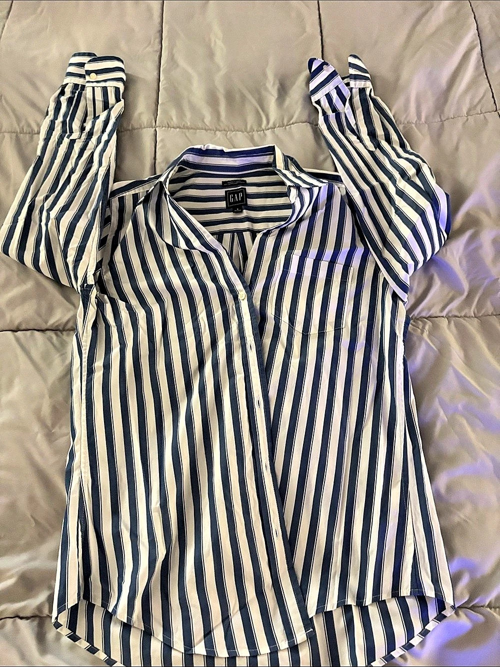 Gap Perfect Shirt Striped Button Down Blue & White Small